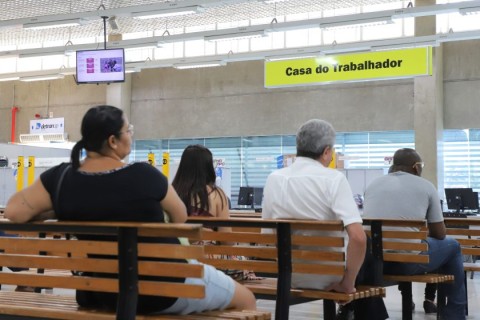 Barueri oferece 16 novas vagas de emprego com estágio de até R$ 4.000