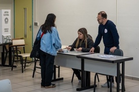 Obrigatoriedade do voto busca fortalecer o processo eleitoral, preservar a ampla participação popular e assegurar que os governantes eleitos reflitam a vontade da maioria