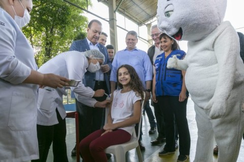 Governo de SP e municípios anunciam estratégia de vacinação em escolas para ampliar proteção a crianças e adolescentes