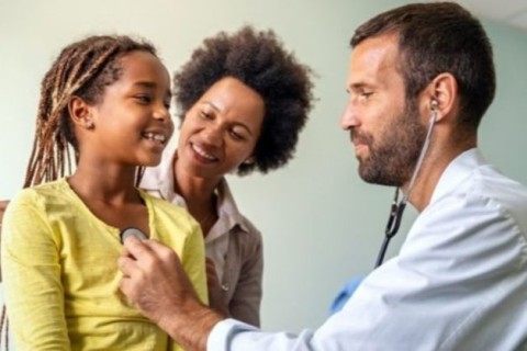 Governo do Brasil anuncia chegada de mais médicos especialistas e R$ 295,5 milhões para novas unidades de saúde em São Paulo